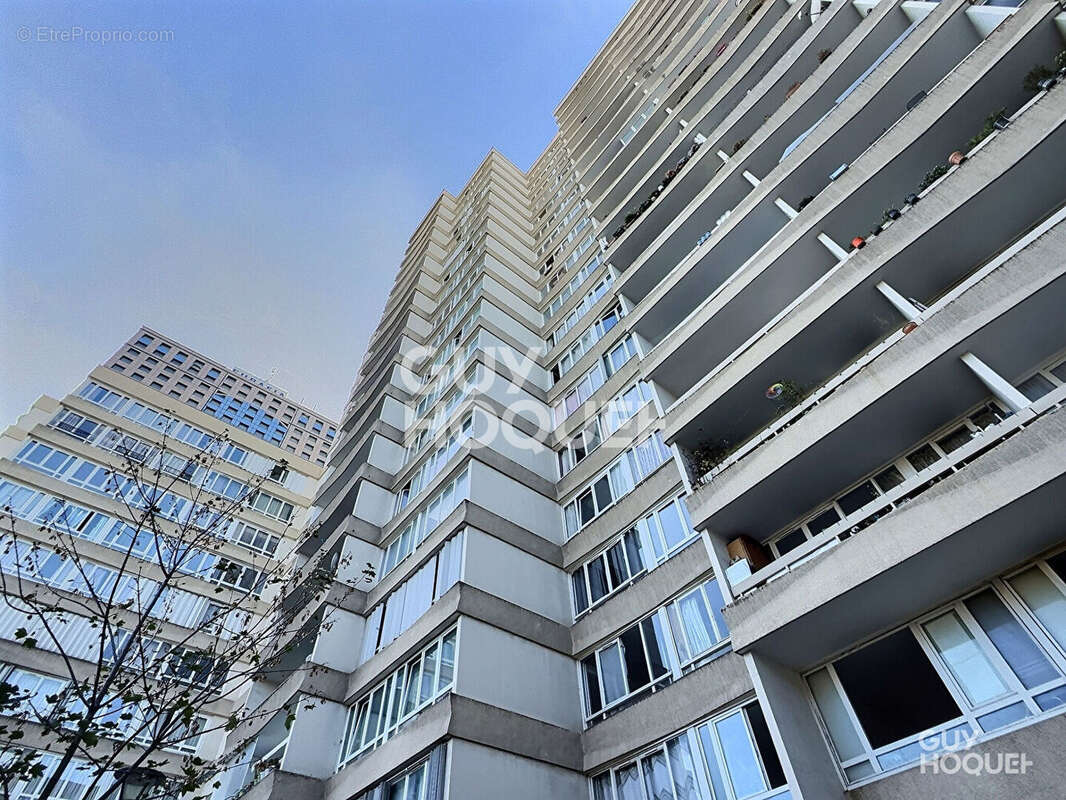 Appartement à AUBERVILLIERS