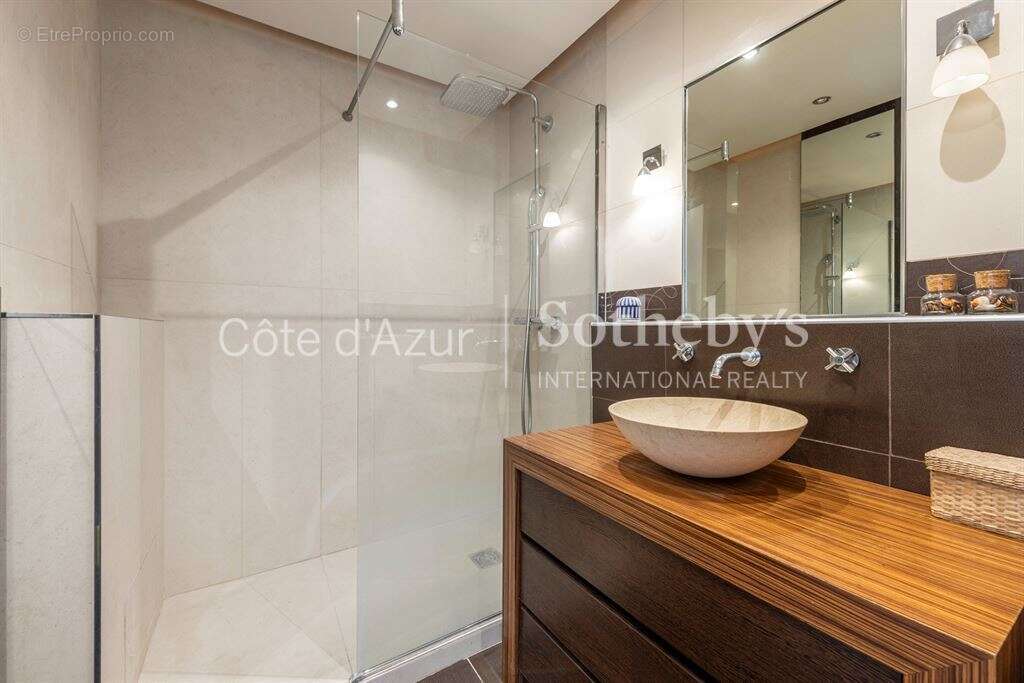 Nice Ouest, appartement avec vue mer, terrasse, piscine et garage dans une résidence de standing - photo 11