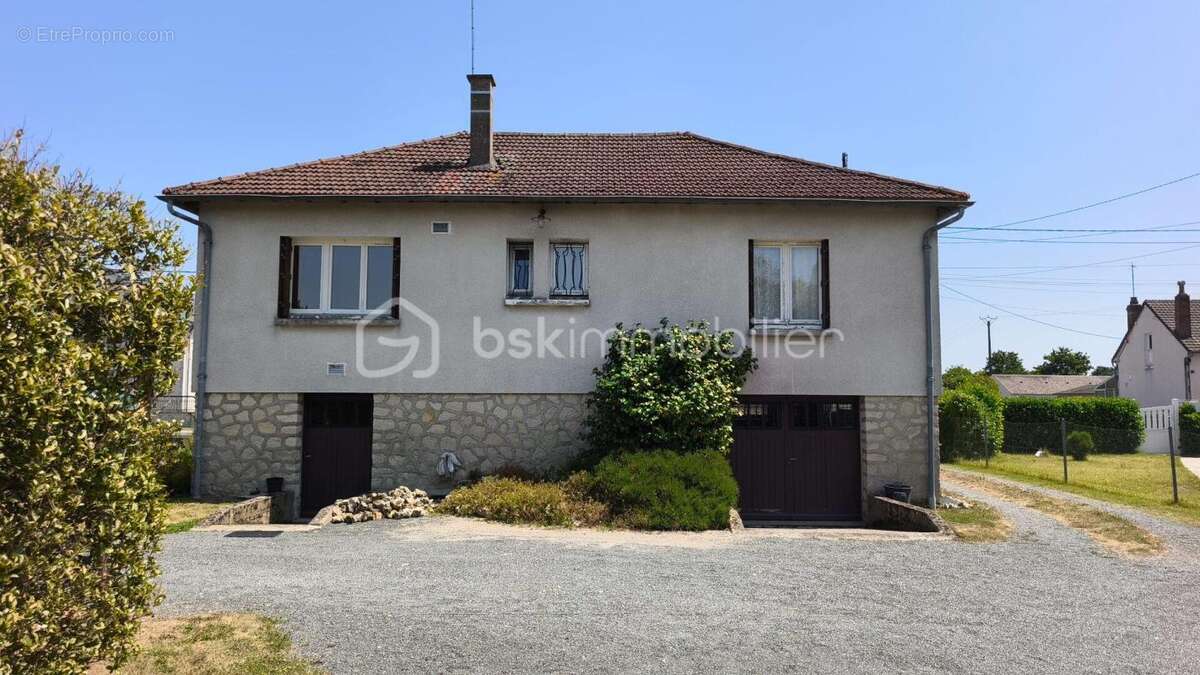 Maison 63 m² à Coullons  - photo 2