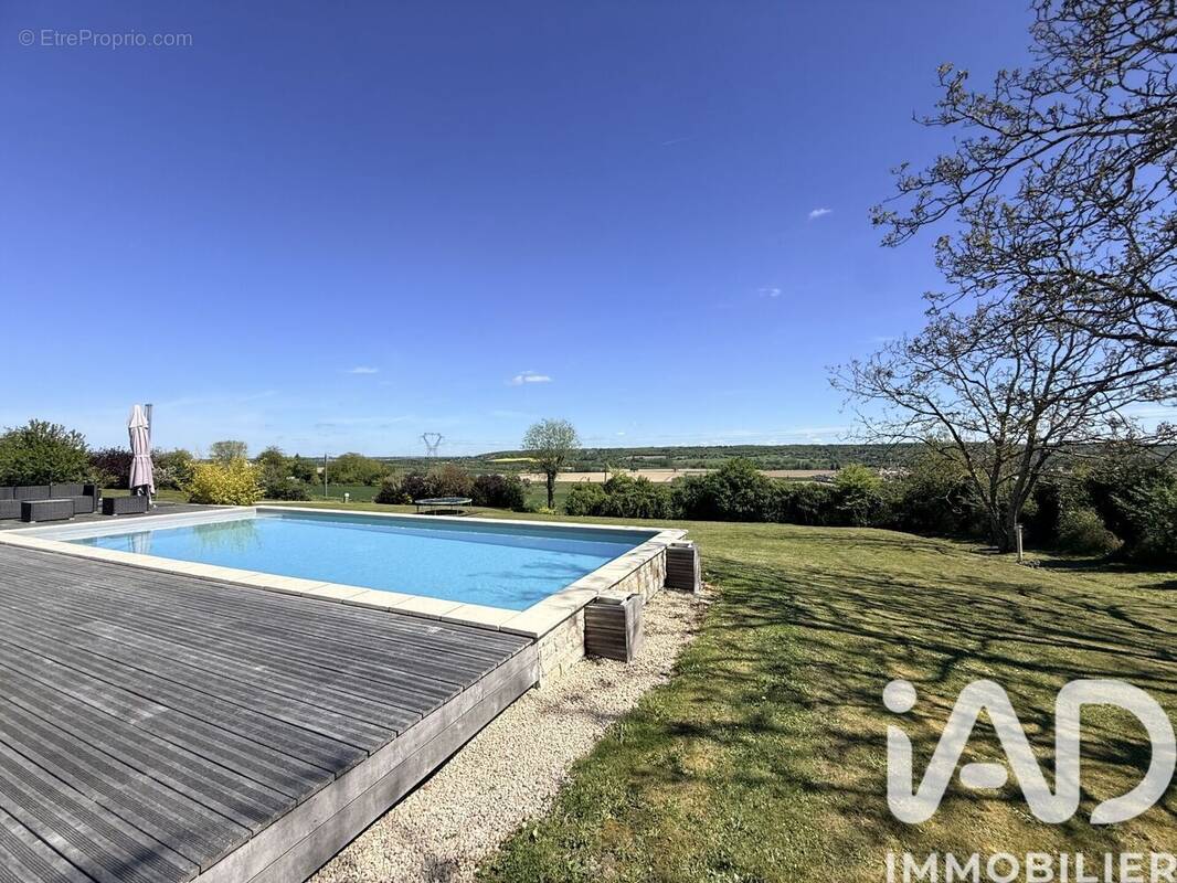 Photo 1 - Maison à VOUNEUIL-SUR-VIENNE
