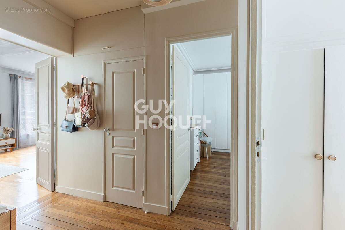 Appartement à PARIS-12E