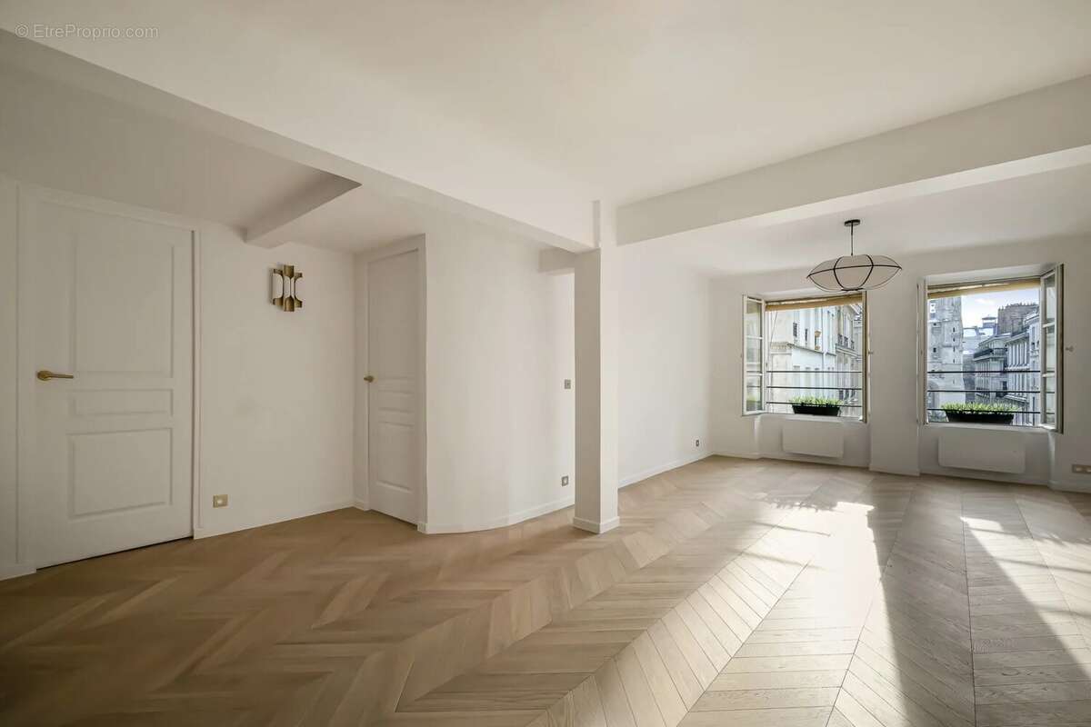 Appartement à PARIS-4E