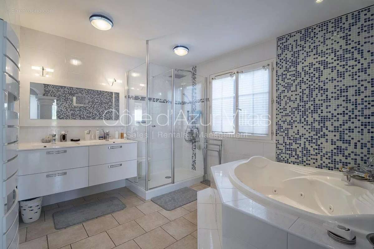 Maison à LES ADRETS-DE-L'ESTEREL