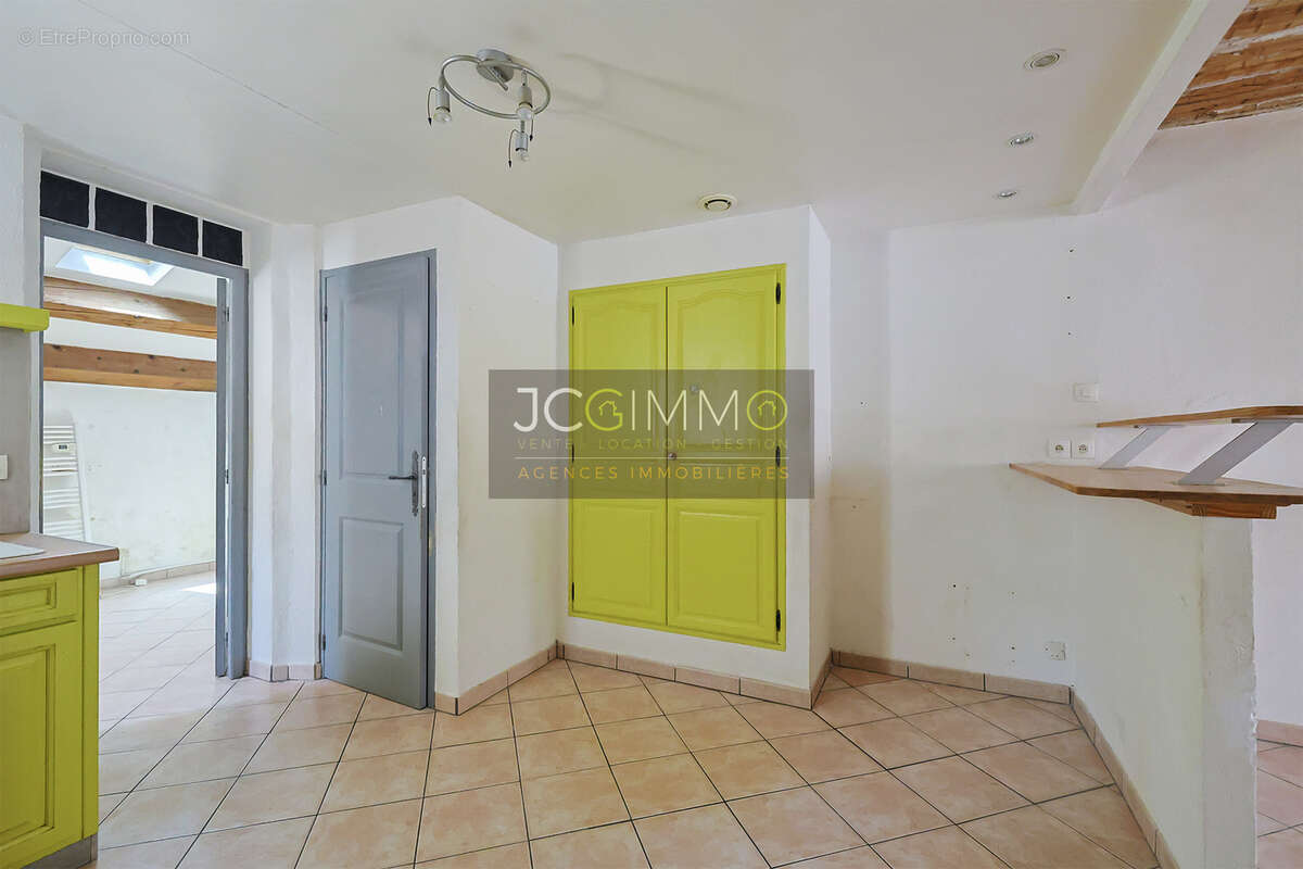 Maison de village 130m2 (T4 + Garage) - photo 7