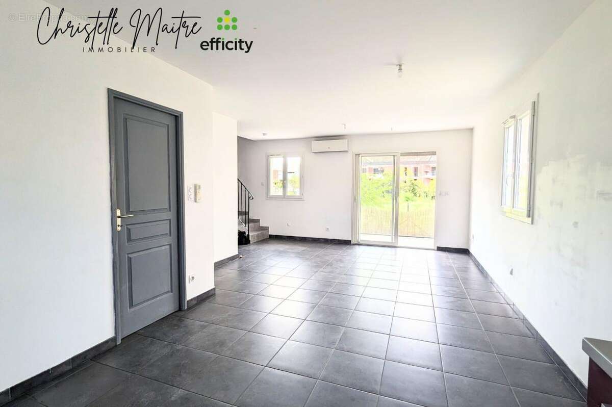 Maison 77 m² à Arles  - photo 3