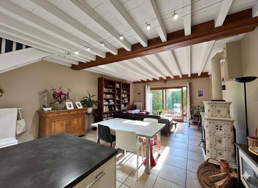 Maison à SAINT-ROMAIN-AU-MONT-D&#039;OR