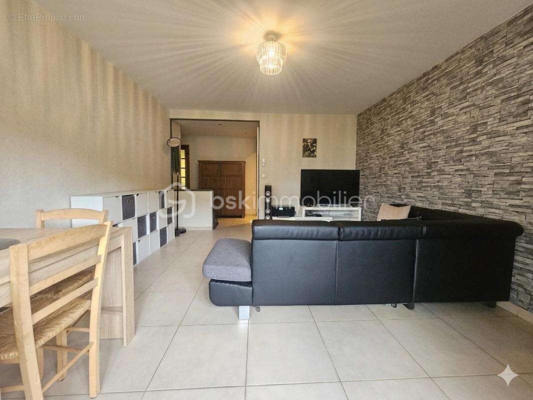 Appartement à LE PONT-DE-CLAIX