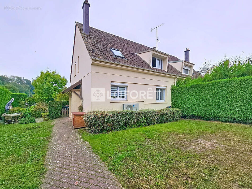 Maison à MARCOUSSIS