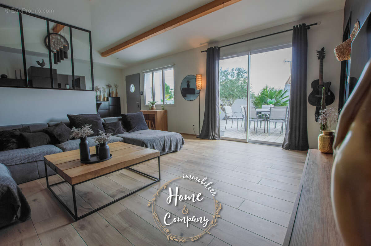 Maison à MORNAC-SUR-SEUDRE