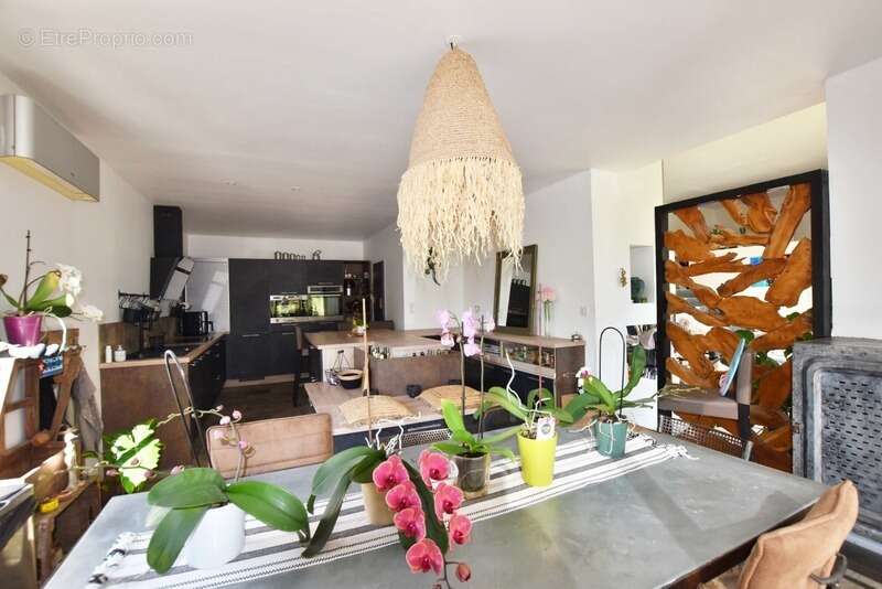 Maison à SOLLIES-TOUCAS