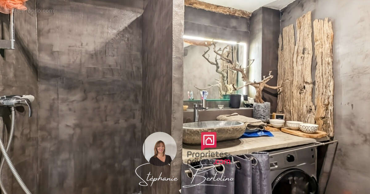 Maison à ROQUEBRUNE-SUR-ARGENS