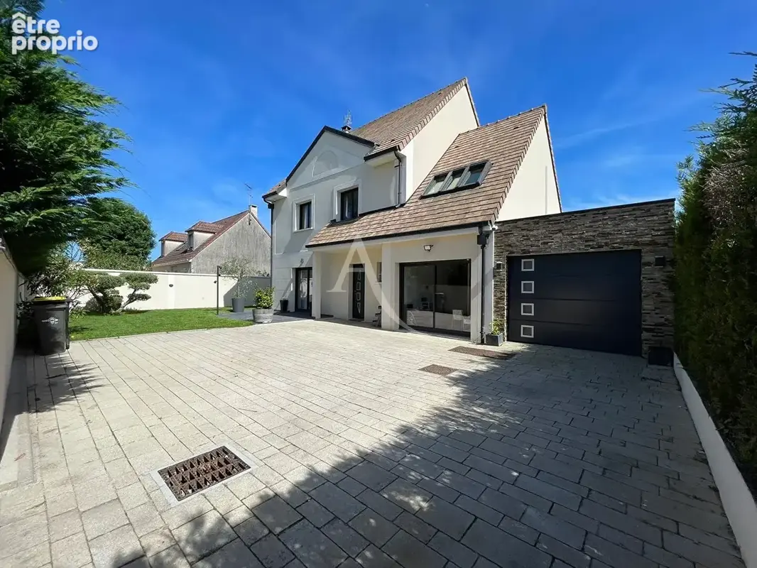 Maison à CHEVRY-COSSIGNY