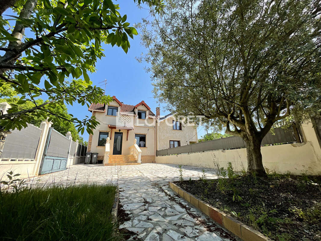 Maison à NANTERRE