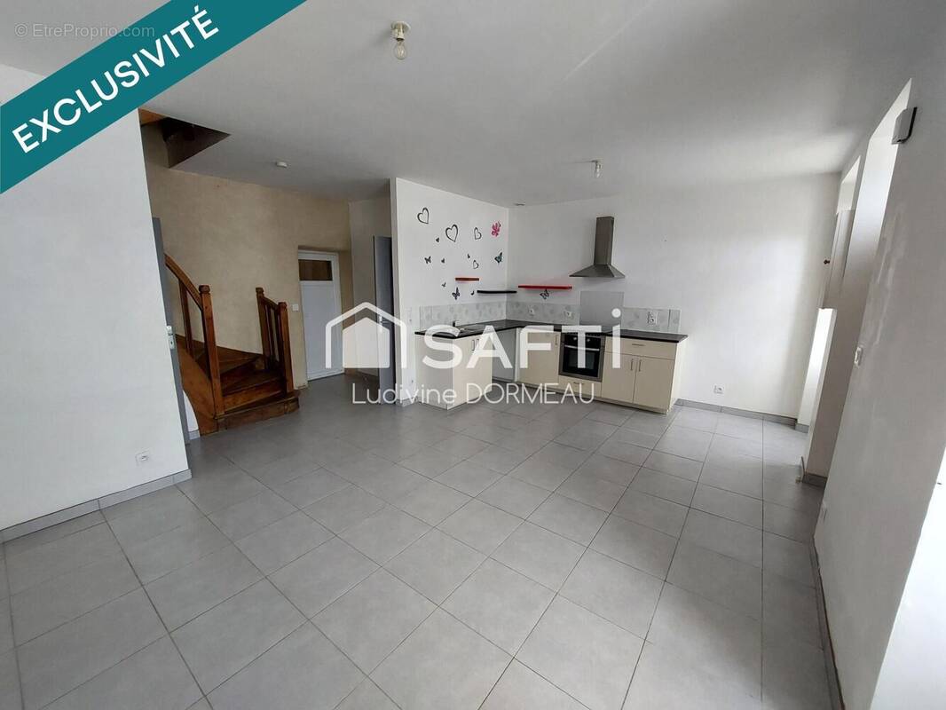 Maison 85 m² à Carhaix-Plouguer  - photo 1