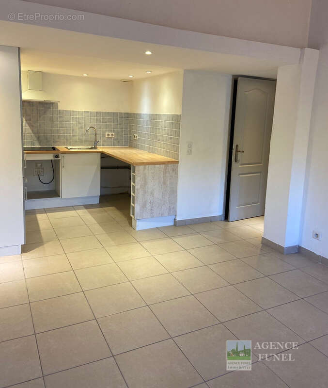 Appartement à SAINT-VALLIER-DE-THIEY