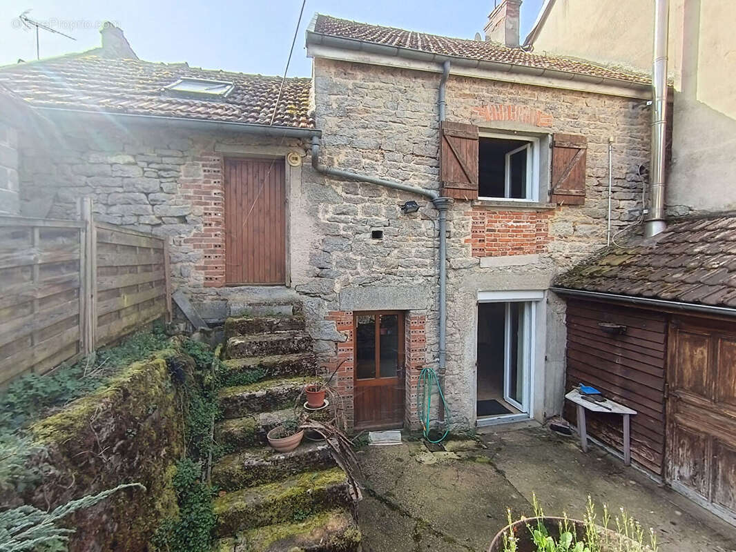 Maison à VIEILMOULIN