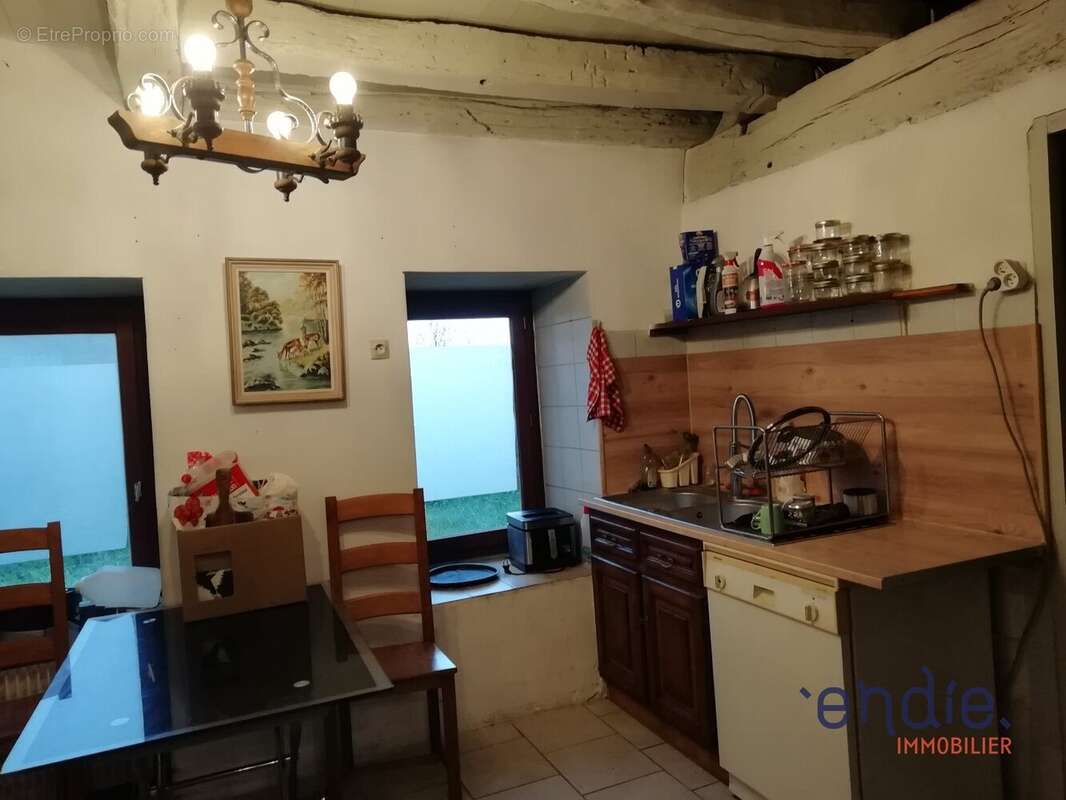 Maison à MORNAY-SUR-ALLIER