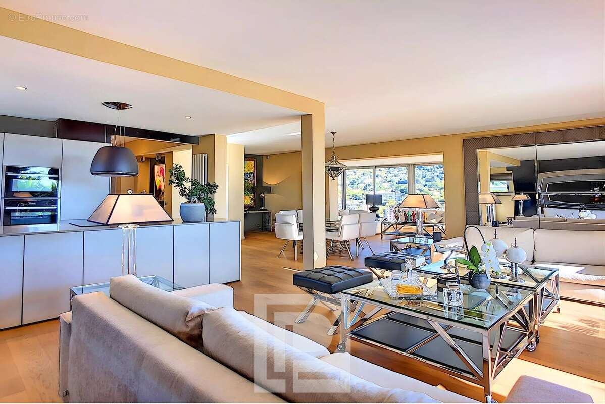 Appartement à LE CANNET