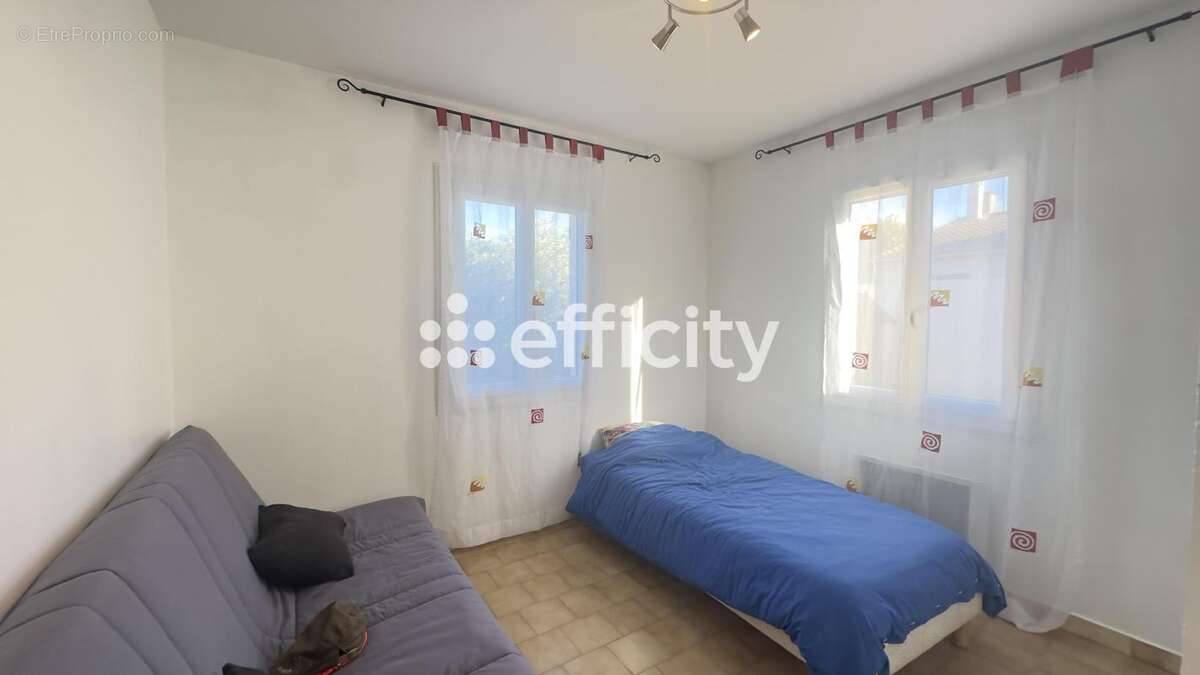 Maison à COURTHEZON