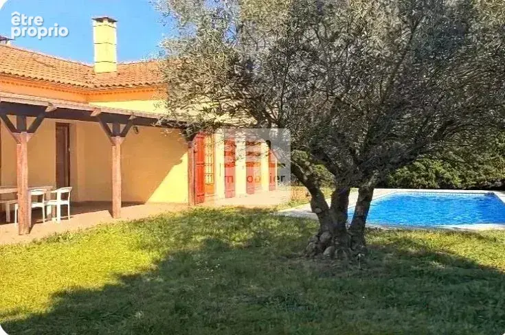 Maison à LE PONTET