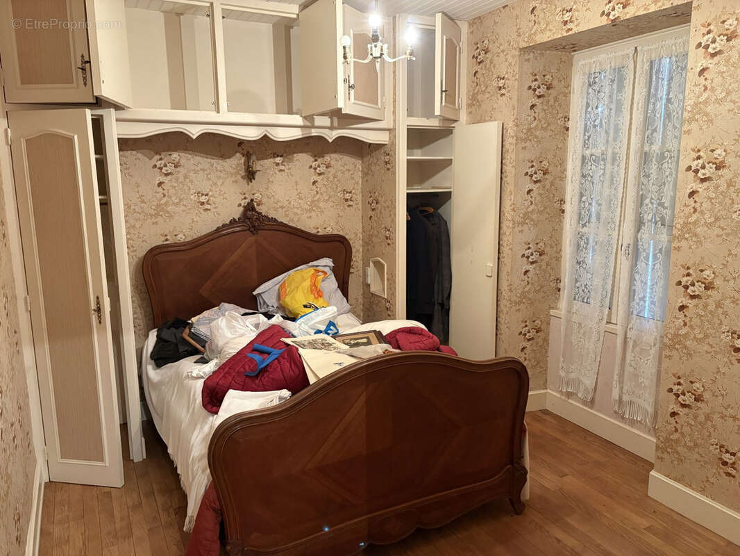 Grande maison avec dependance et jardin - photo 18
