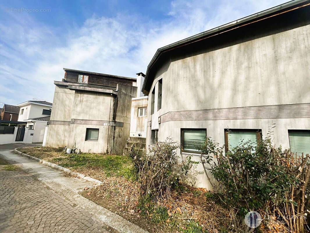 Appartement à SAINT-MARTIN-D'HERES