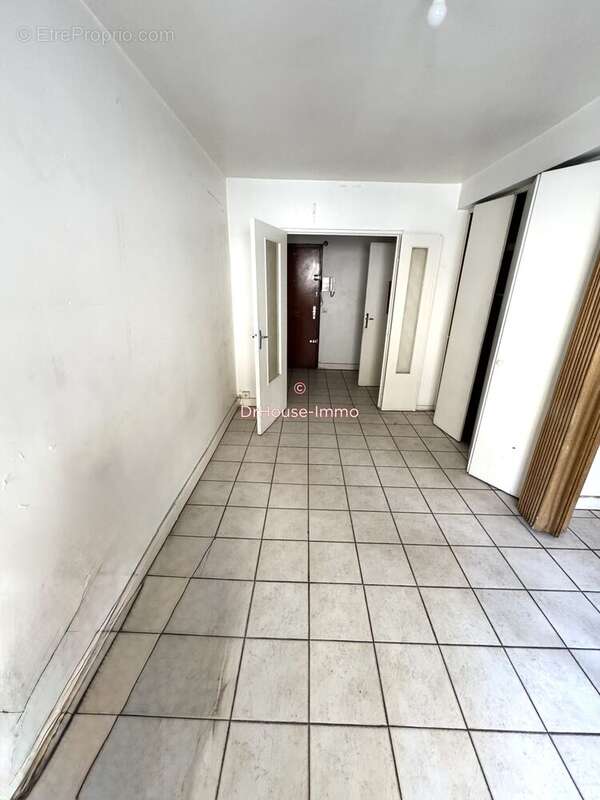 Appartement à MARSEILLE-7E