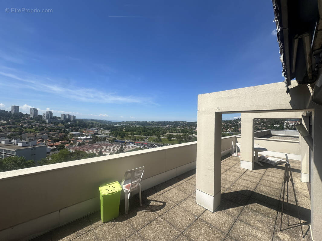Appartement à SAINT-ETIENNE
