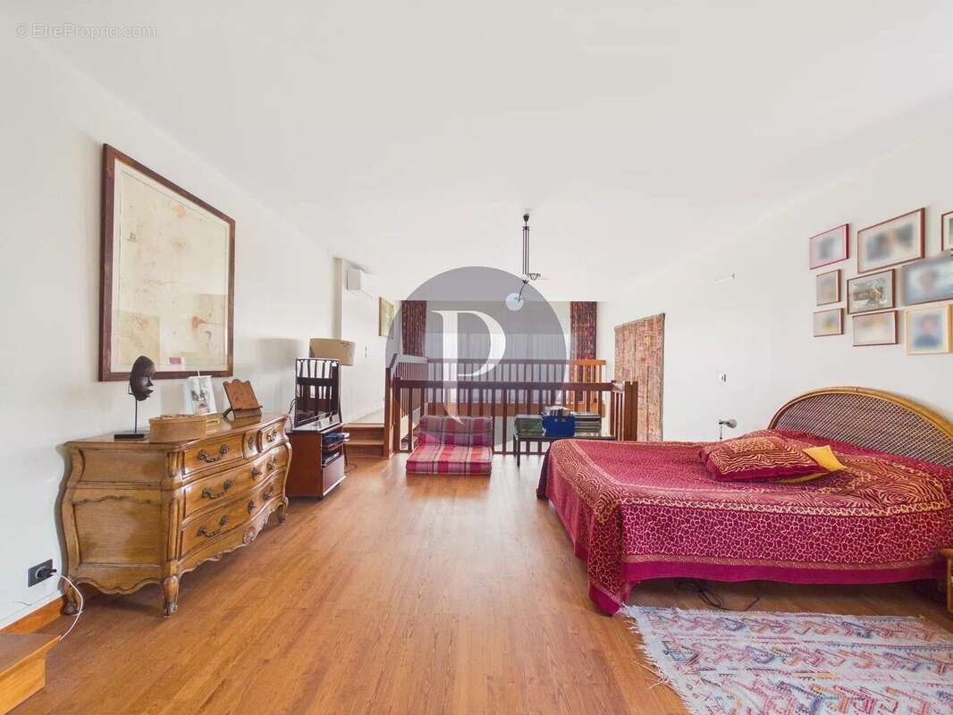 Maison à LE PLESSIS-ROBINSON