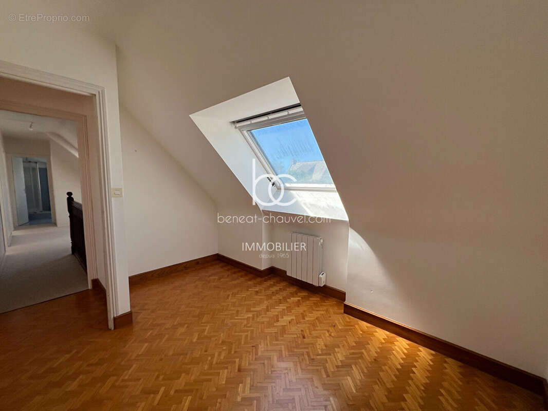 VENTE Propriété de Prestige SARZEAU  Vue Mer  6 Chambres  Première Ligne  Suscinio - Landrezac (56370) - photo 10