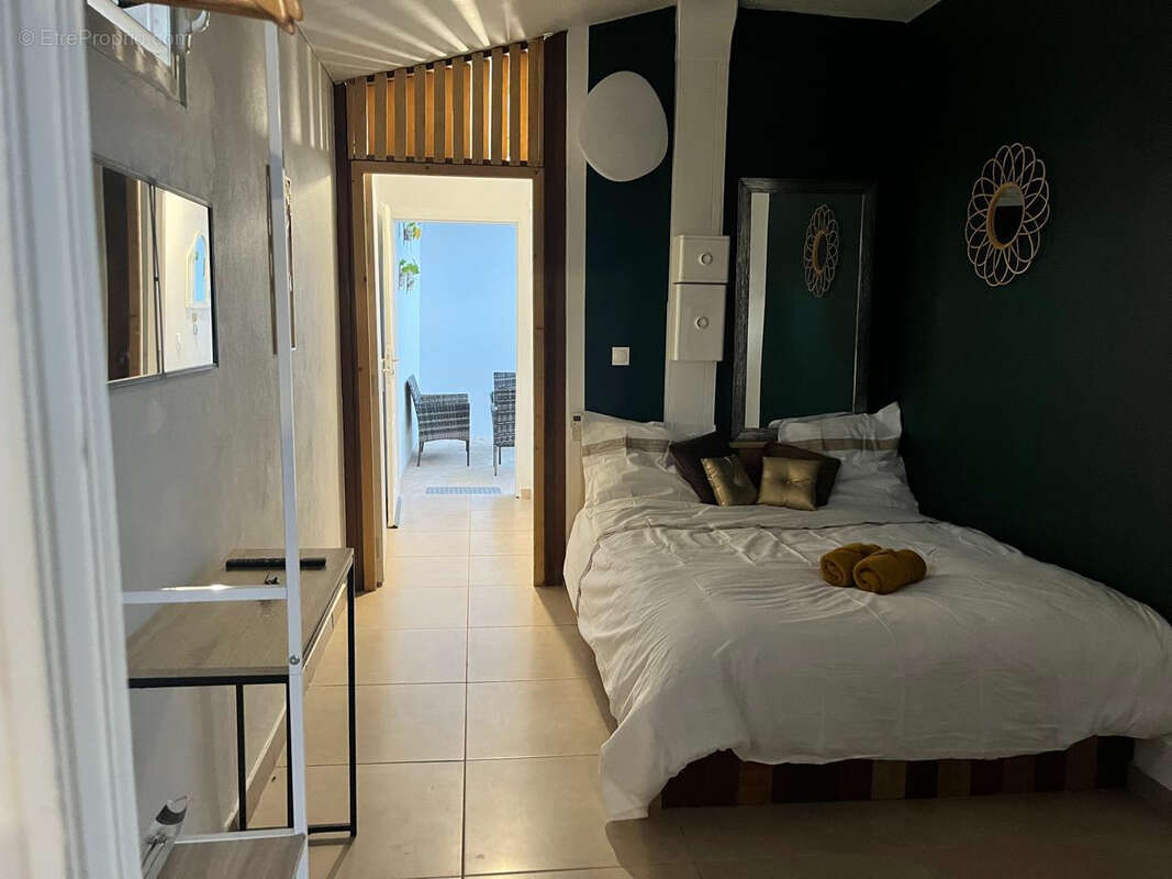 Villa T3 avec Studio T1 attenant et piscine Superficie 115 m2 secteur Soula - photo 8