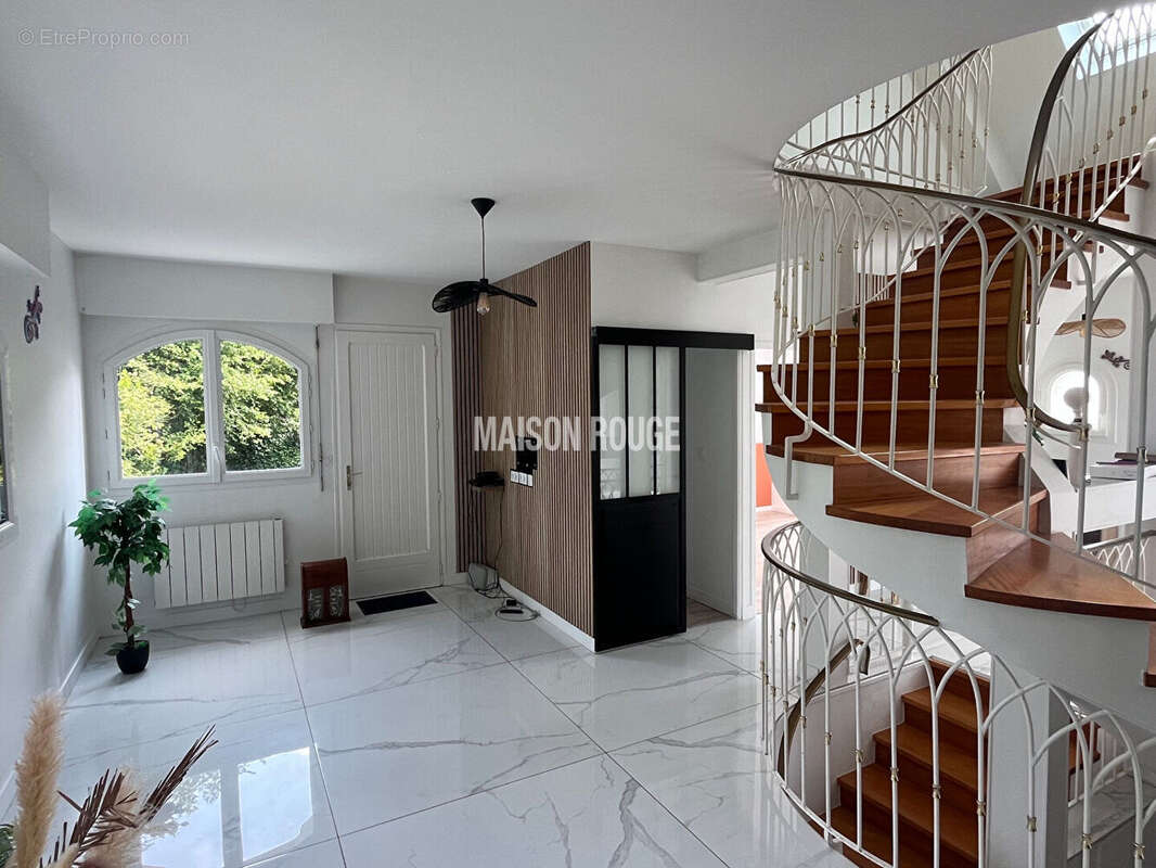 Maison La Richardais 5 pièce(s) 135.73 m2 - photo 8