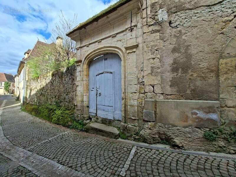 Maison de village en pierre - avec piscine - une annexe- au Bugue(24) - photo 8