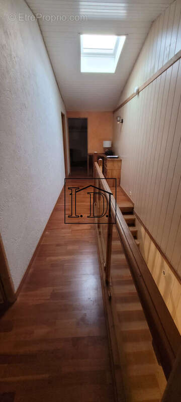 palier 1er étage - Maison à BERGERAC