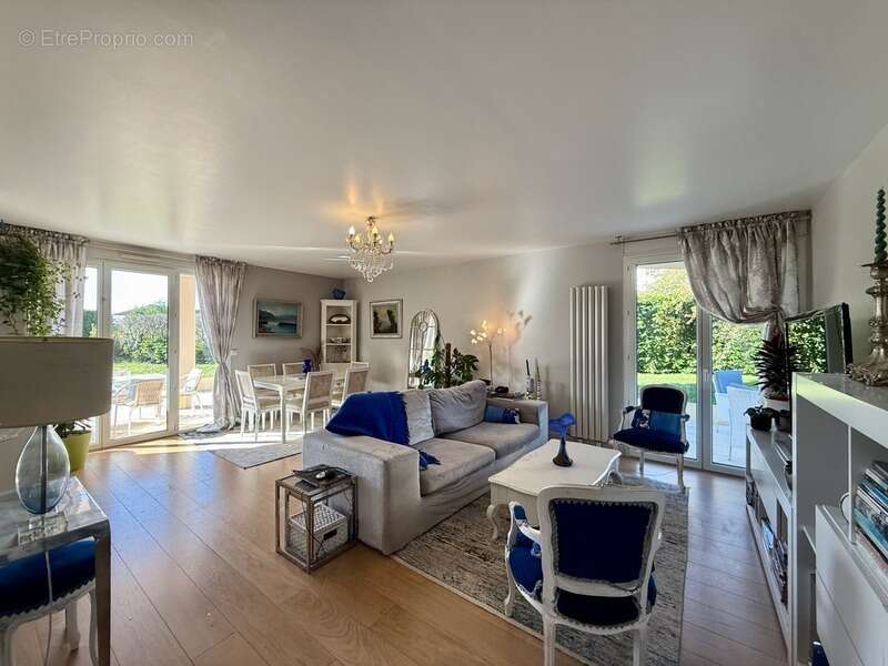 Appartement à DIVONNE-LES-BAINS