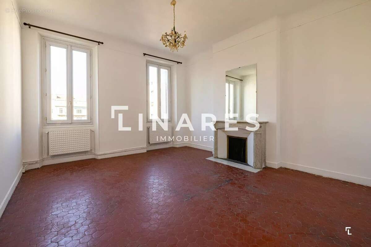 Appartement à MARSEILLE-8E