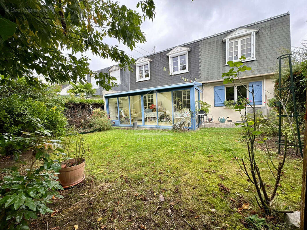 Maison à COMBS-LA-VILLE