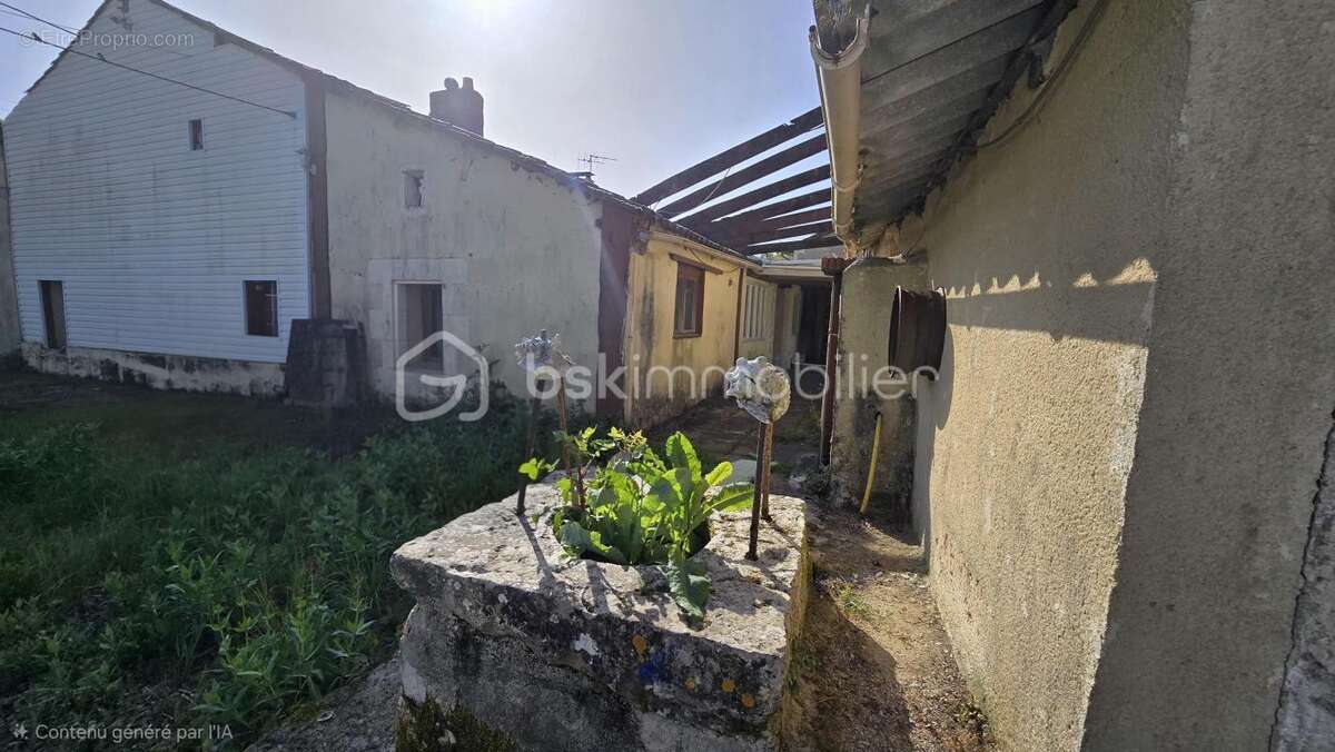 Maison à SAINT-SAUVANT