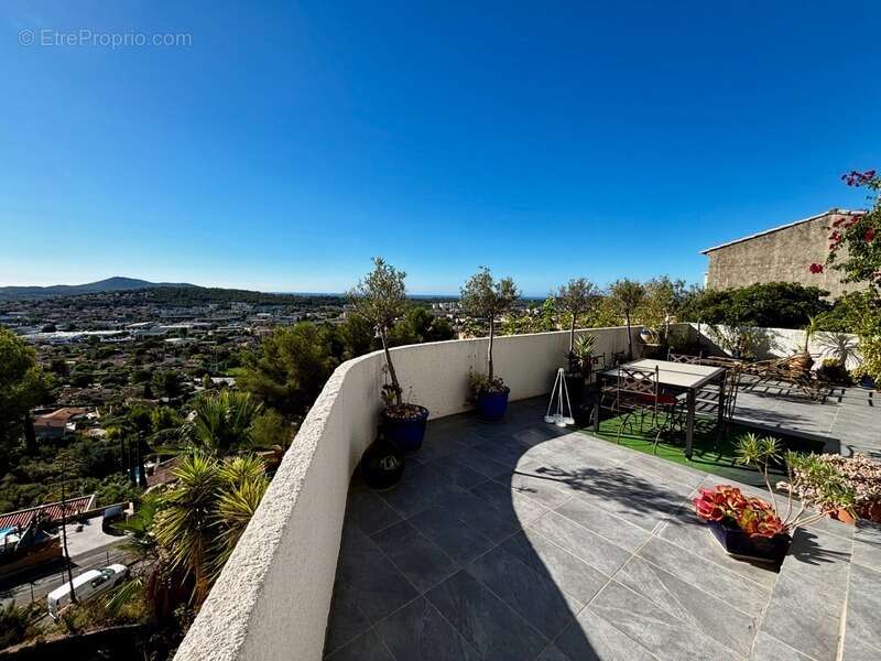 Maison à LA VALETTE-DU-VAR