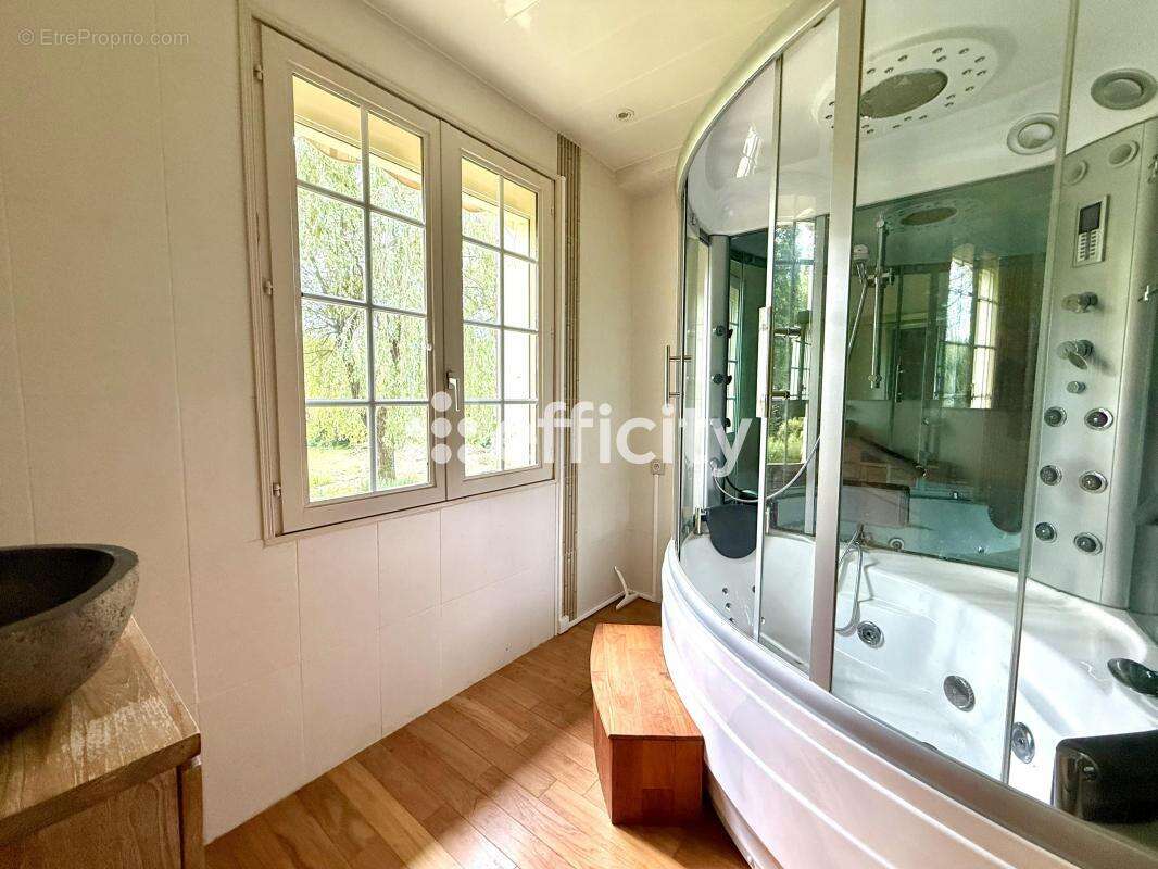 Maison 246 m² à Merlieux-Et-Fouquerolles  - photo 10