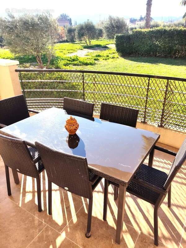 Appartement à SIX-FOURS-LES-PLAGES