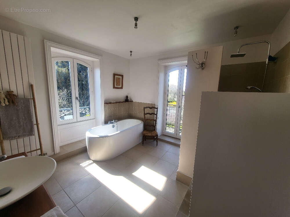 Maison à CHATILLON-SUR-CHALARONNE