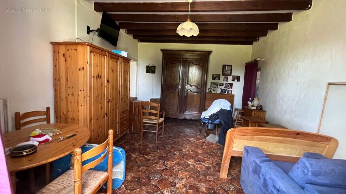 Maison à SAINTE-CERONNE-LES-MORTAGNE