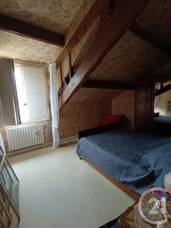 Maison à COUTRAS