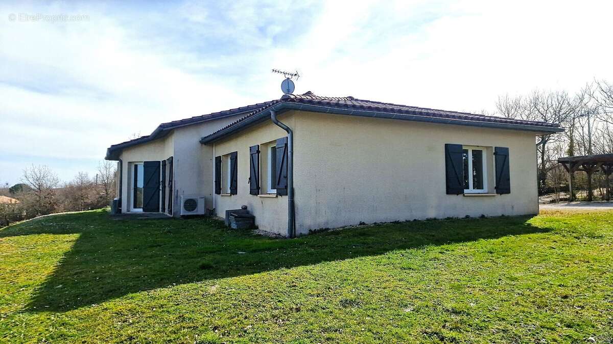 CIEURAC  Une maison où le printemps prend tout son sens - photo 6