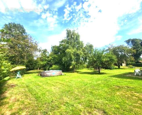 Au calme, jolie, lumineuse, agréable et charmante maison F6 sur 16.50 ares terrain - photo 4