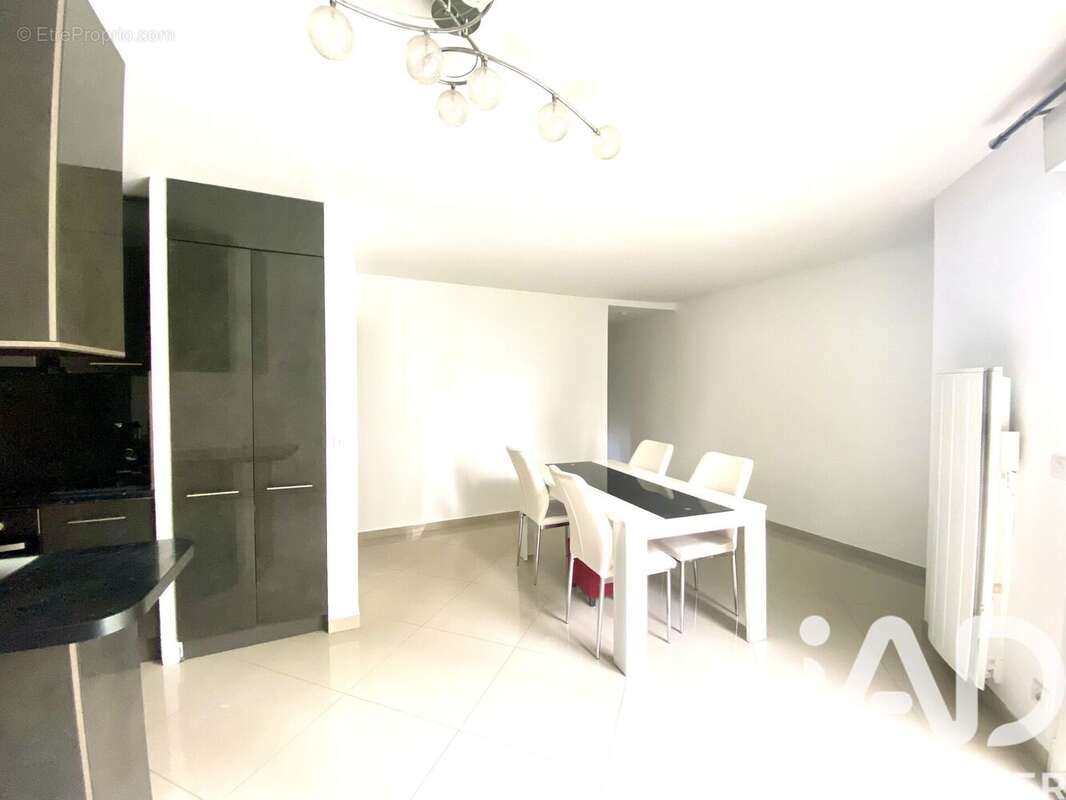 Photo 4 - Appartement à SAVIGNY-SUR-ORGE