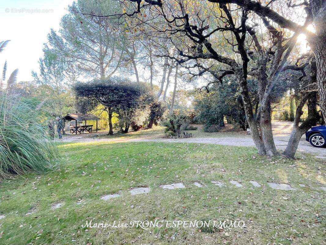 Maison à PERNES-LES-FONTAINES