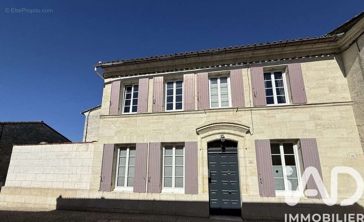 Maison 163 m² à Saint-Romain-La-Virvee  - photo 4
