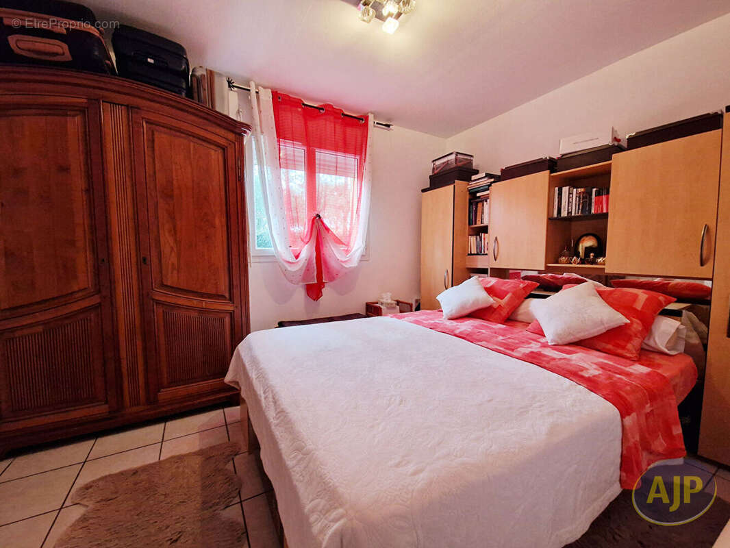 Maison à PARENTIS-EN-BORN